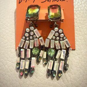 listing-status-banner